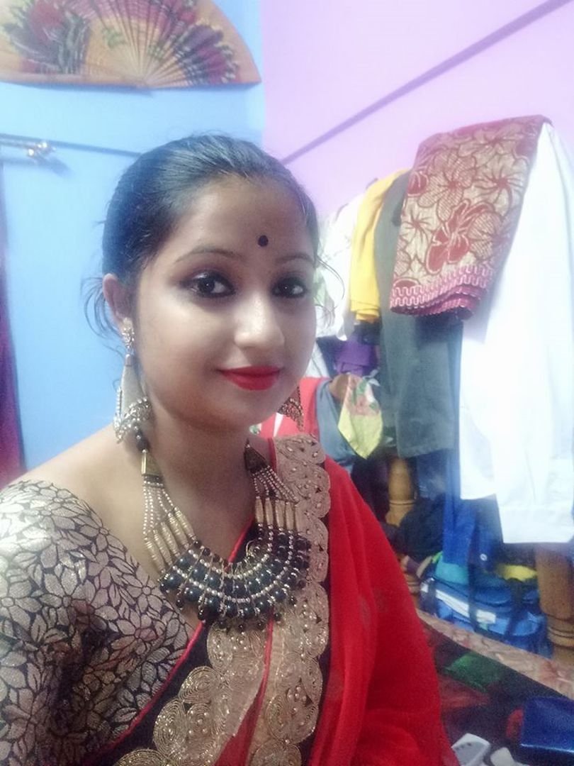 Indian Super Hot Married Wife Having Affairs With 4 Different Guys #2x7D3uHG