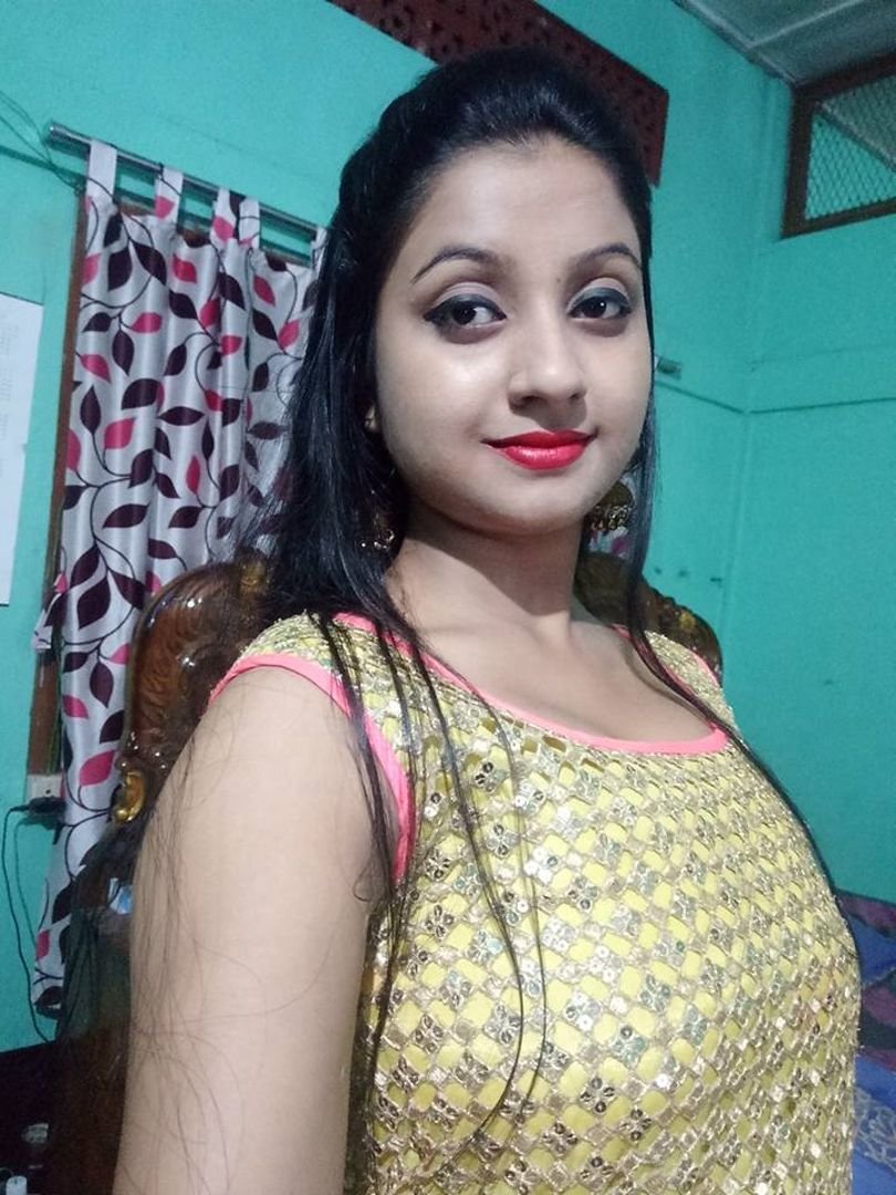 Indian Super Hot Married Wife Having Affairs With 4 Different Guys #7MYevbXY