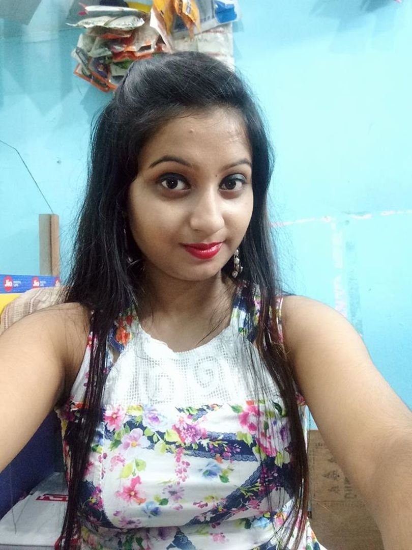 Indian Super Hot Married Wife Having Affairs With 4 Different Guys #8FP3sRIQ