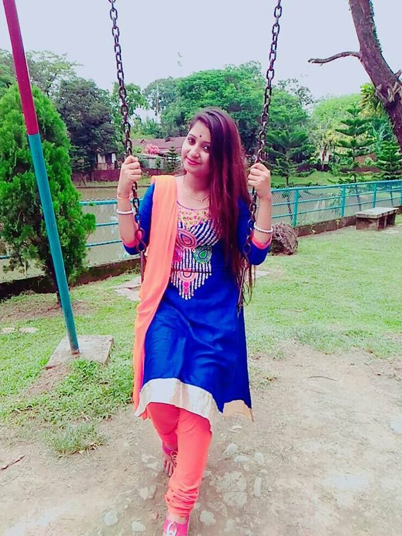 Indian Super Hot Married Wife Having Affairs With 4 Different Guys #Dsu6F9q0