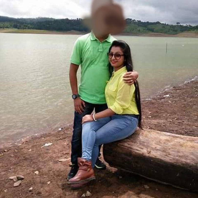 Indian Super Hot Married Wife Having Affairs With 4 Different Guys #EuIZcGF4