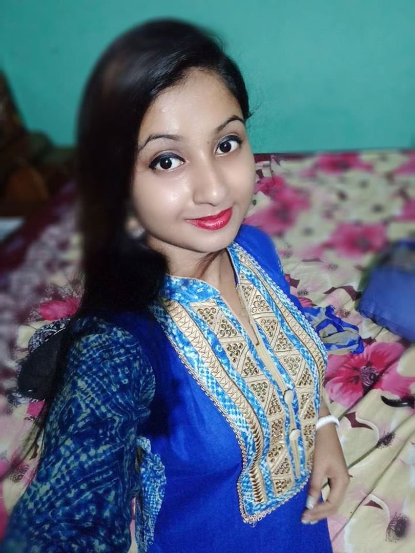 Indian Super Hot Married Wife Having Affairs With 4 Different Guys #LSeRG7bY