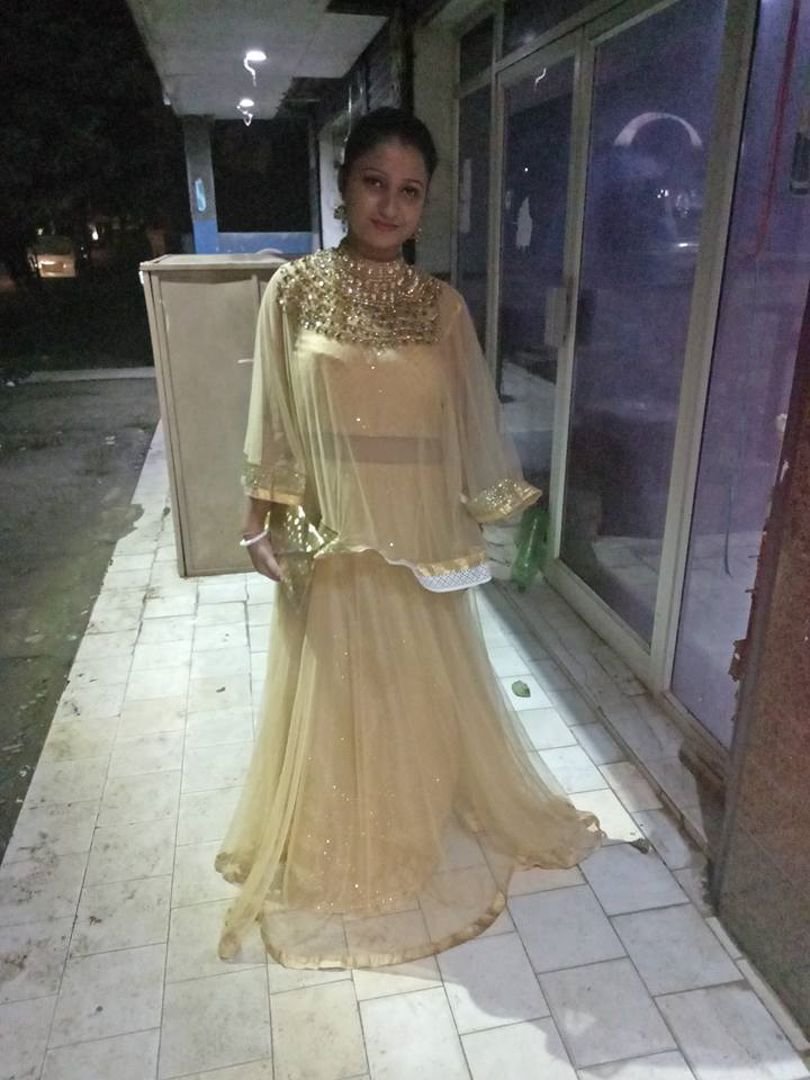 Indian Super Hot Married Wife Having Affairs With 4 Different Guys #PDLR1oCv