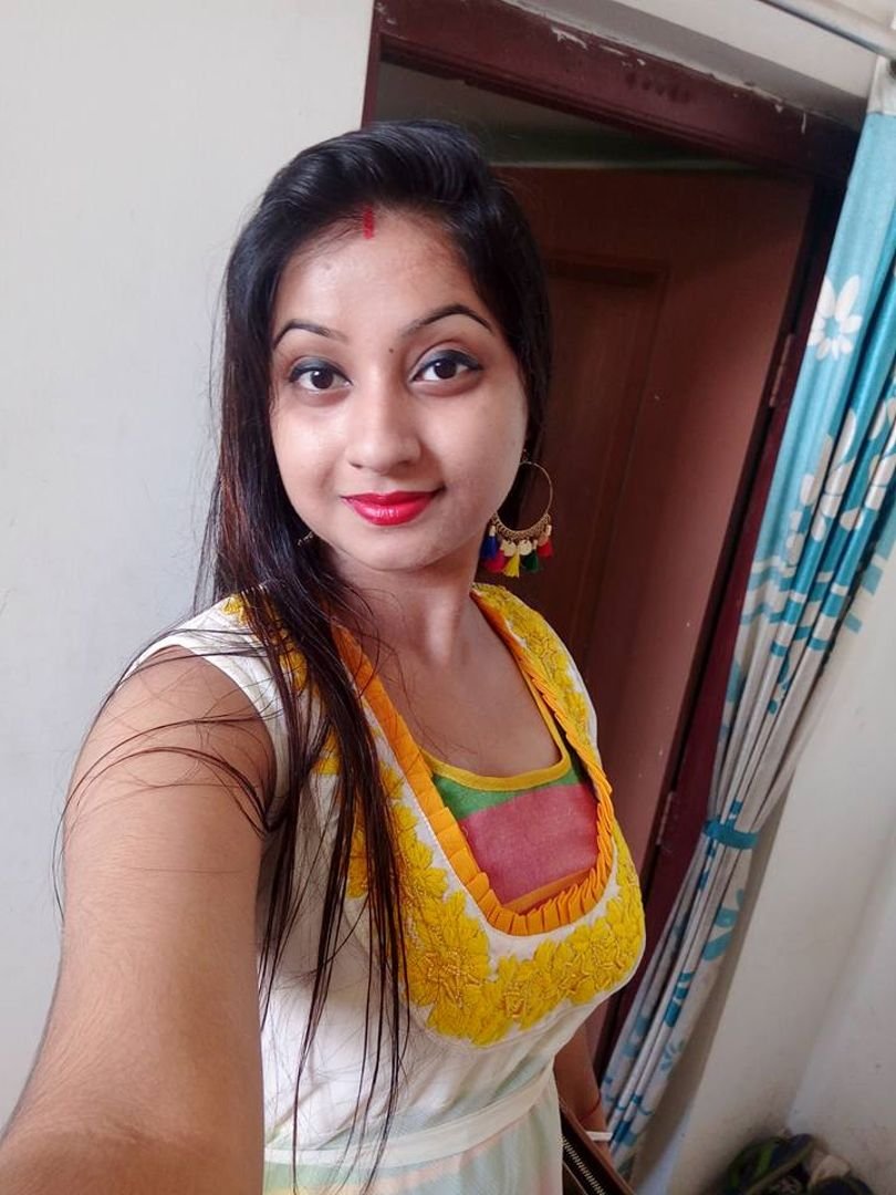 Indian Super Hot Married Wife Having Affairs With 4 Different Guys #VRdletKY