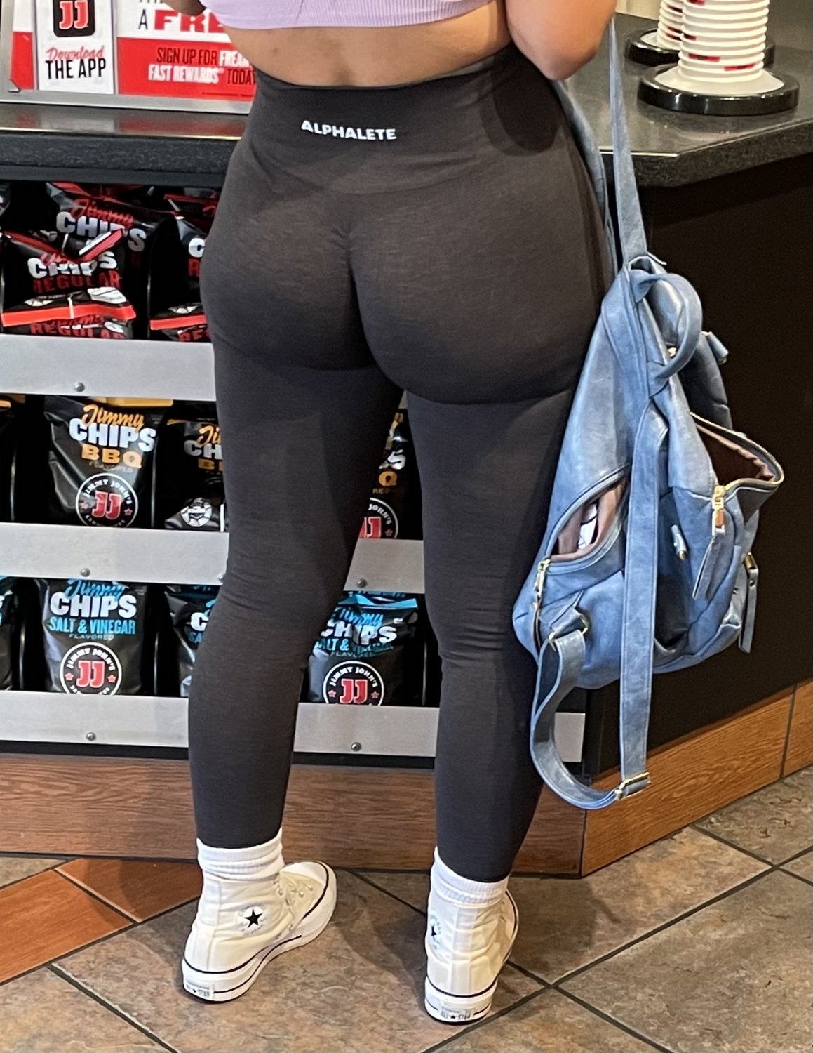 Candid gym booty pawg out to lunch - Porn - EroMe