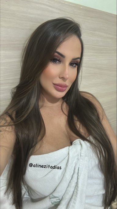 Aline Dias @alinezitadias #UObXTX1X