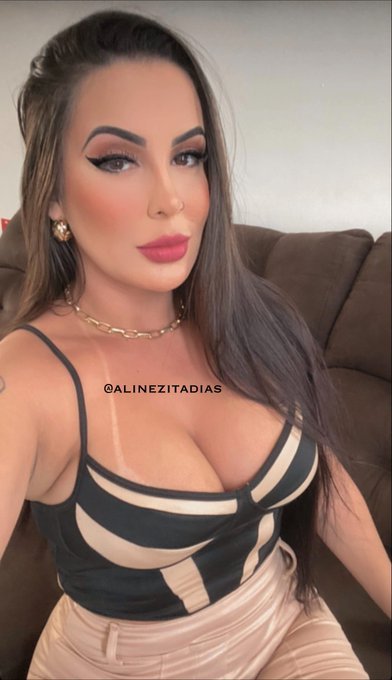 Aline Dias @alinezitadias #blSrV32s