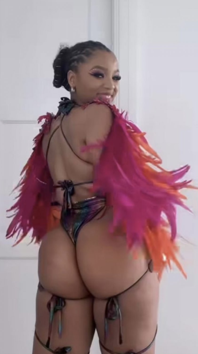 Chloe Bailey Idgaf im nuttin in her pussy #tpTQg6qS