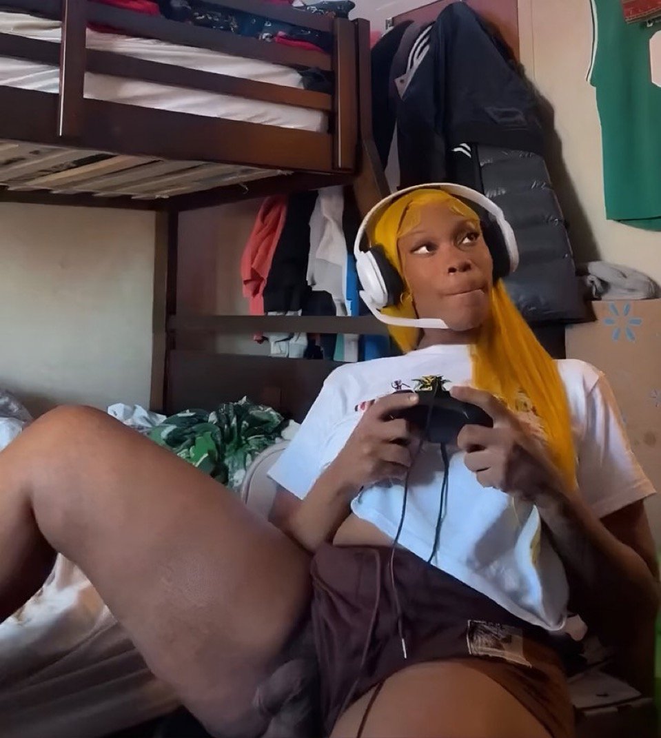 Big Booty TS Nerd #qQUNk8Fa