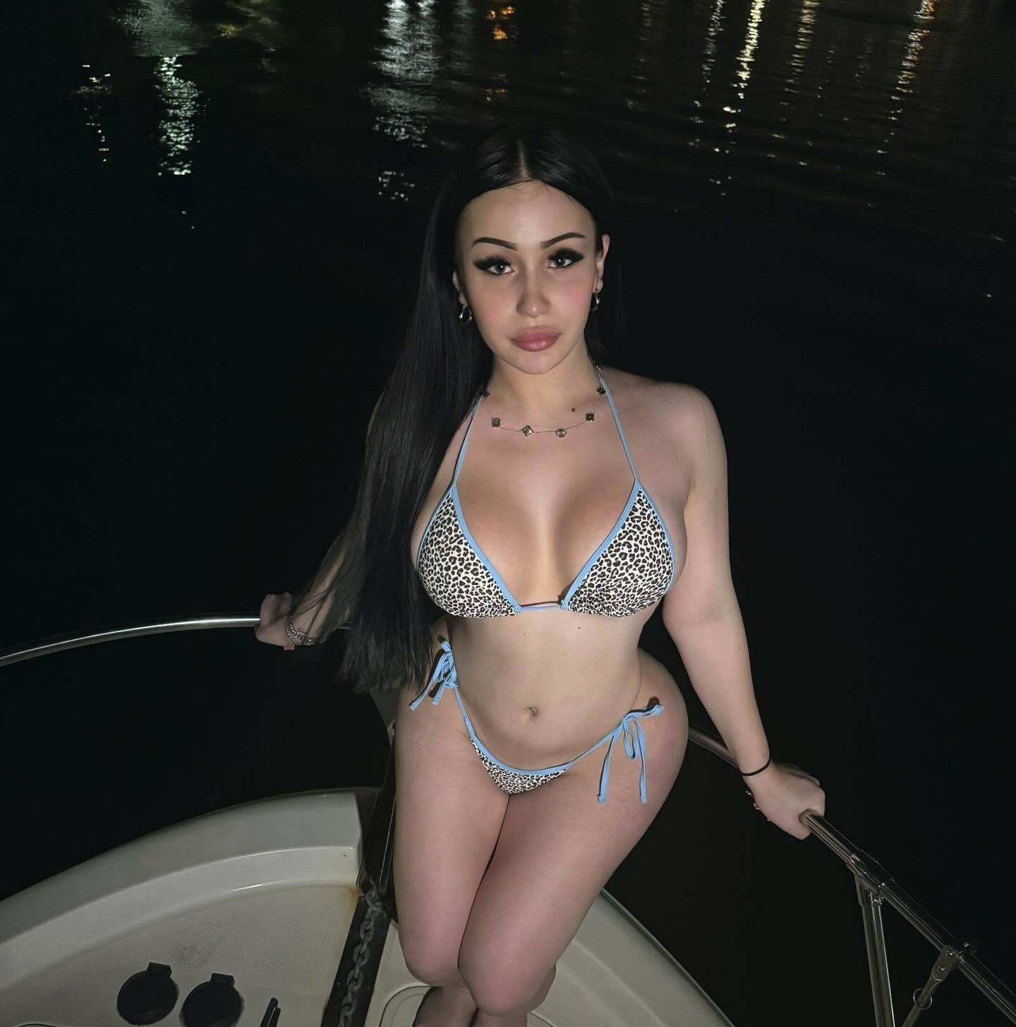 Beautiful trans desiree with a fat ass #CeJdhOLN