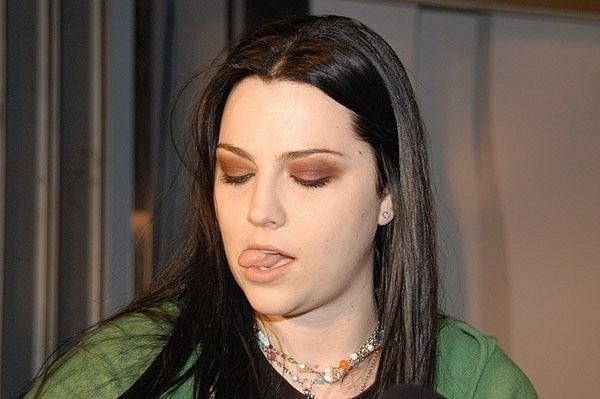 Cum shot for Amy Lee (fake AI) #r0nsS4QS