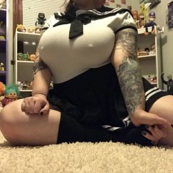 Chubby Emo Tits - Emo Boobs - Porn Photos & Videos - EroMe